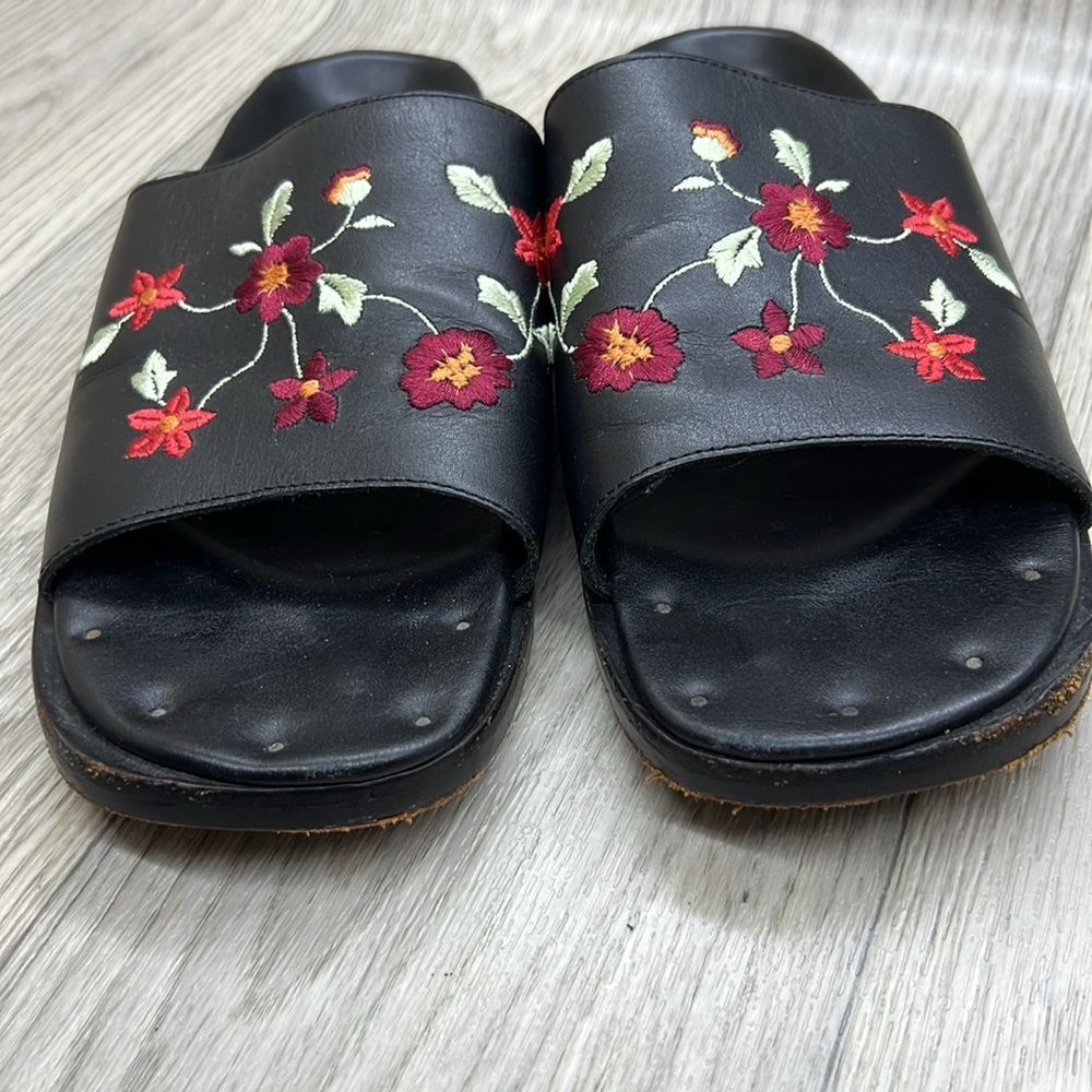 Vintage NAKED FEET Sandals - Picture 8 of 9